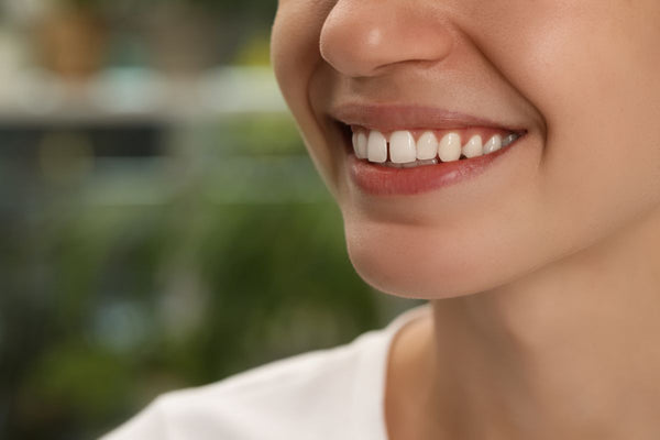 How to fill gap between teeth and gums naturally.
